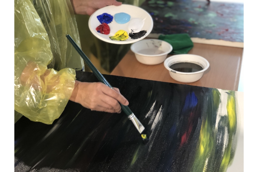 創作中
