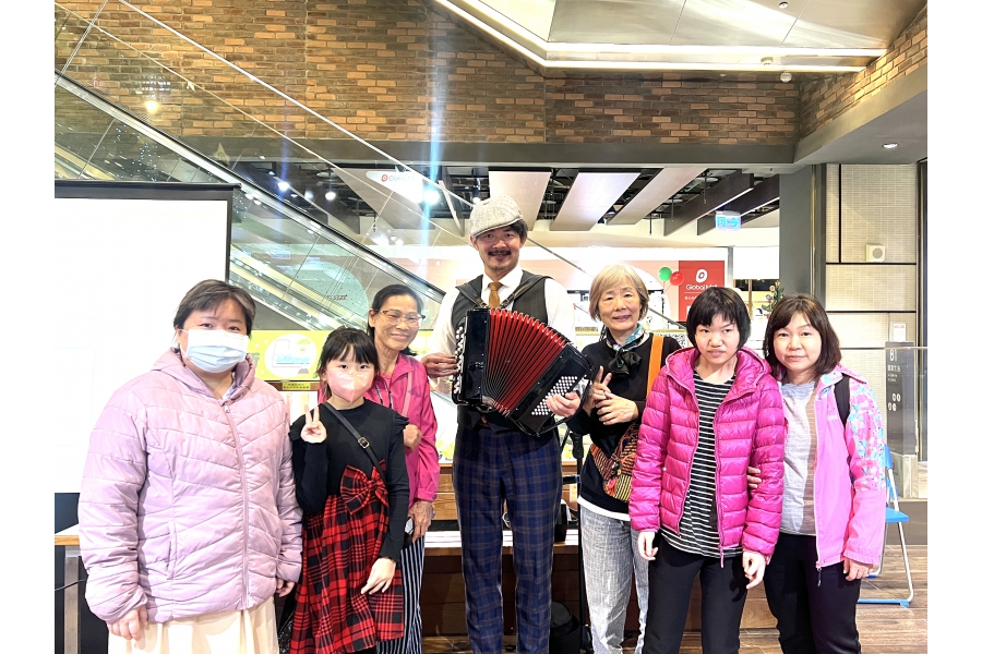 1207 手風琴的世界之旅-14